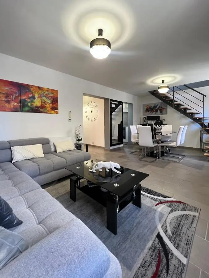 Contatti di Diego 4 Pieces Duplex